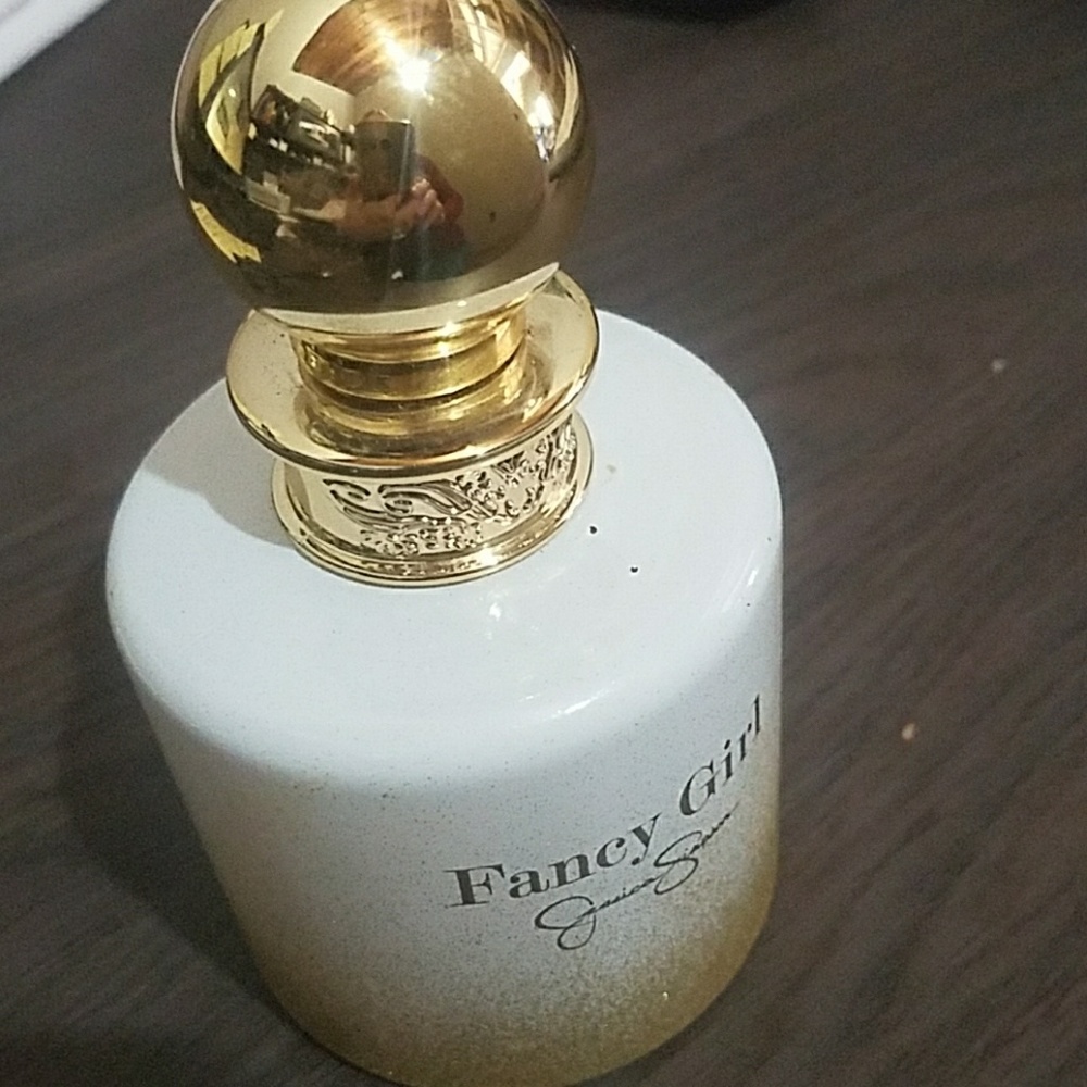Fancy Girl purfume